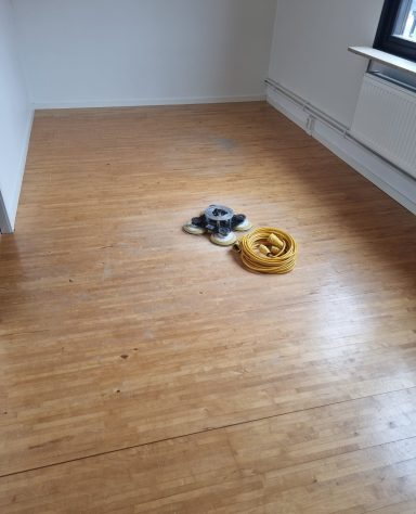 Innan slipning sovrum